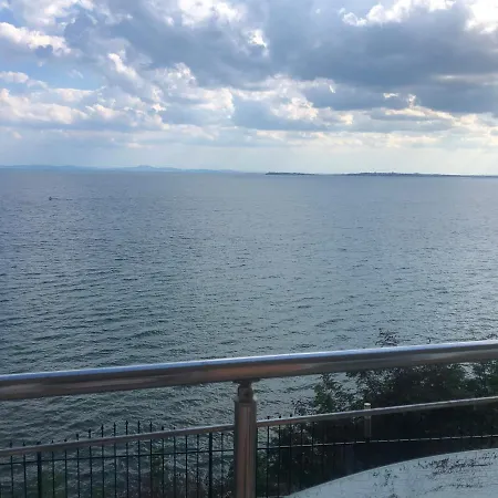 Apartment Coral корал бийч Sveti Vlas