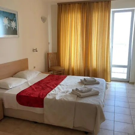 Apartment Coral корал бийч *