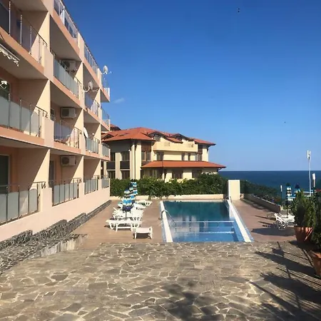 Apartment Coral корал бийч
