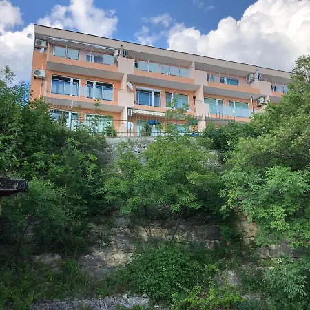 Apartment Coral корал бийч *